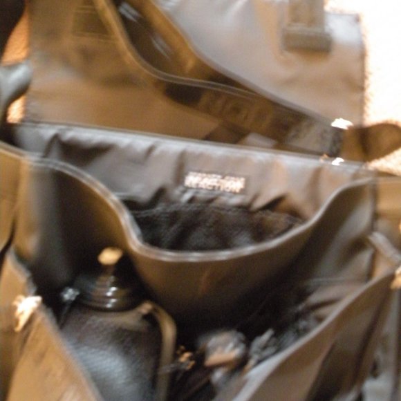Kenneth Cole Reactions messenger bag NWOT - Picture 5 of 9
